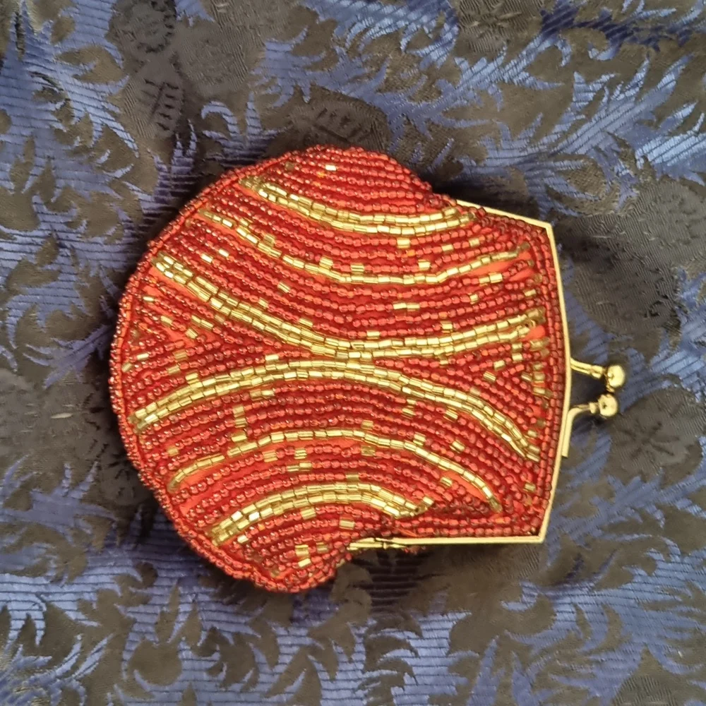 Vintage red and gold beaded purse - Picture 2 of 5